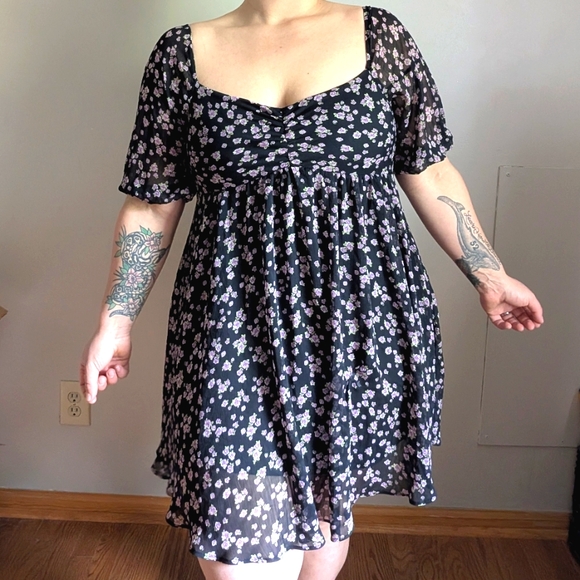 B Darlin Dresses & Skirts - 🔴SALE! B. Darlin Purple & Black Floral Off Shoulder Puff Sleeve Mini Dress